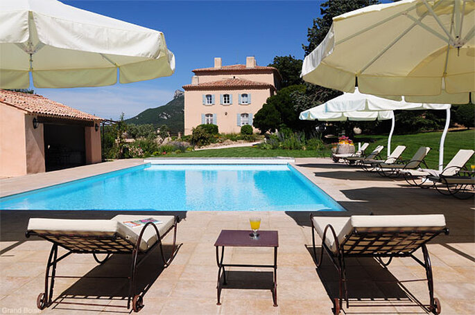 château de mariage avec piscine en Provence