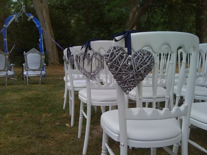 Solennité et émotion sont au rendez-vous lors des cérémonies d'engagement - Photo : 1 amour, 2 perles