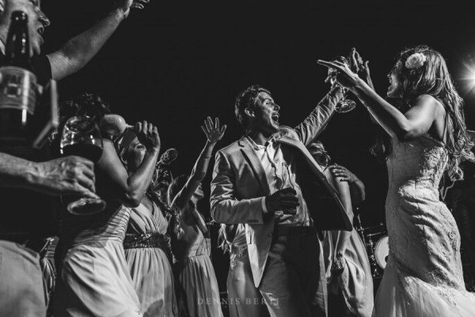 Real Wedding: La boda espectacular de Danielle y Kyle en Cabo del Sol con música de mariachi - Foto Dennis Berti