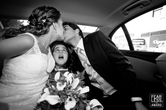 Besos de boda espontáneos.Foto: Virginia Gimeno