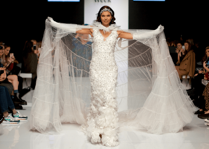 london bridal week 2022 defilee robe de mariée blanche voile marque mondialement connue
