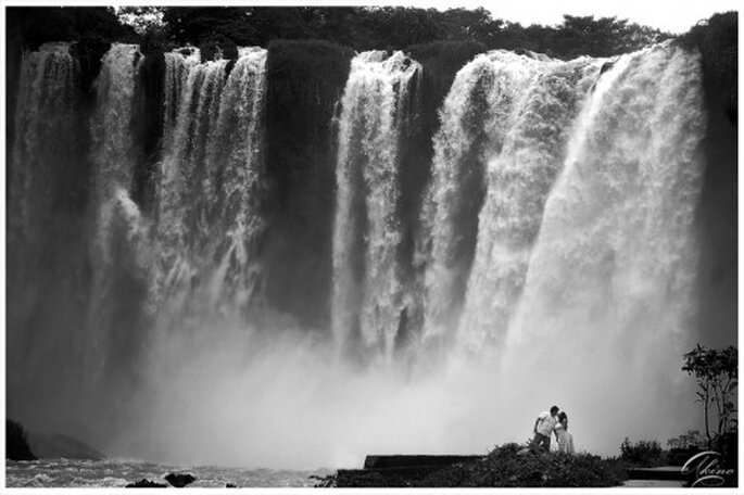 Fotografia de preboda en las cascadas de Salto de Eyipantla, Veracruz - Foto Emmanuel Aquino