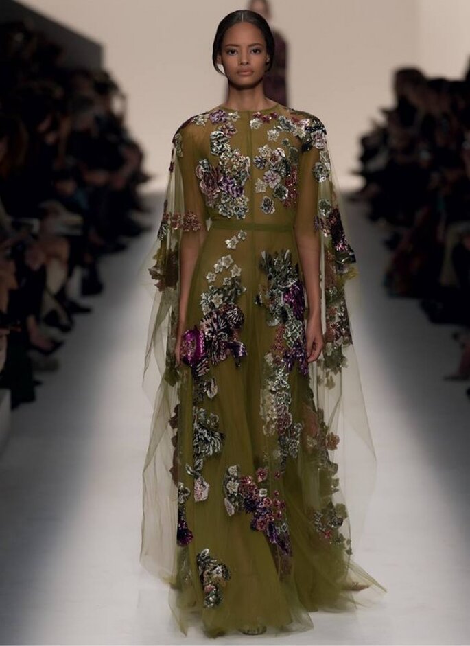 Vestidos de fiesta para boda inspirados en motivos de la naturaleza - Foto Valentino