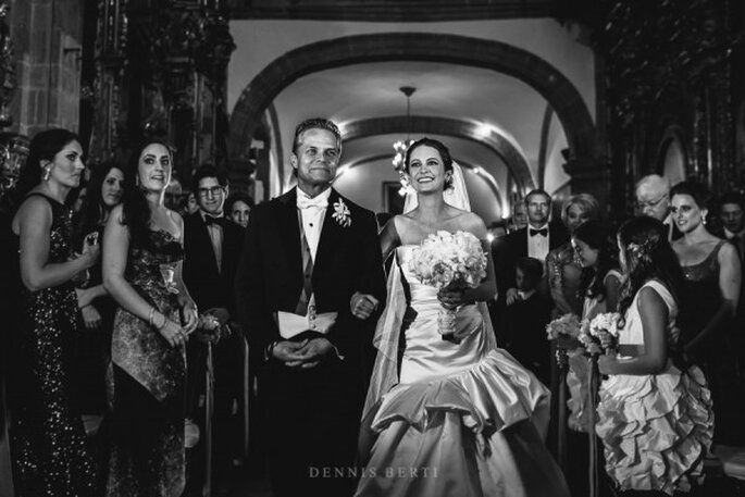 Real Wedding: Una boda mágica en el Colegio de las Vizcaínas - Foto Dennis Berti