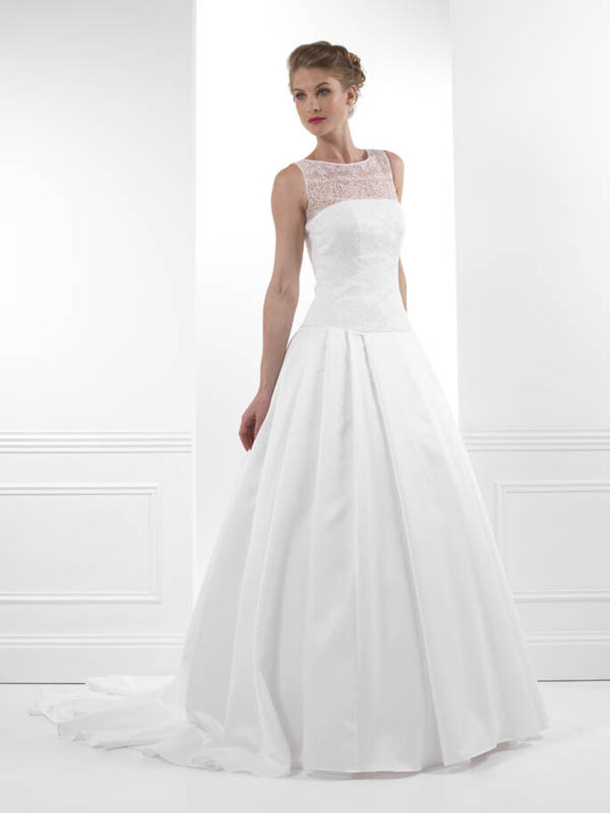 Une robe de mariée féminine, moderne et couture - Créations Bochet, modèle Impatience