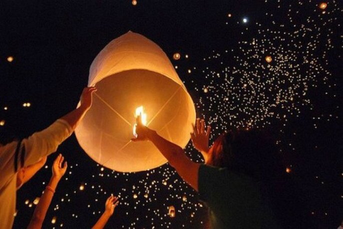 Des lanternes de mariage originales, festives et biodégradables ! - Photo : Lanterne Mariage