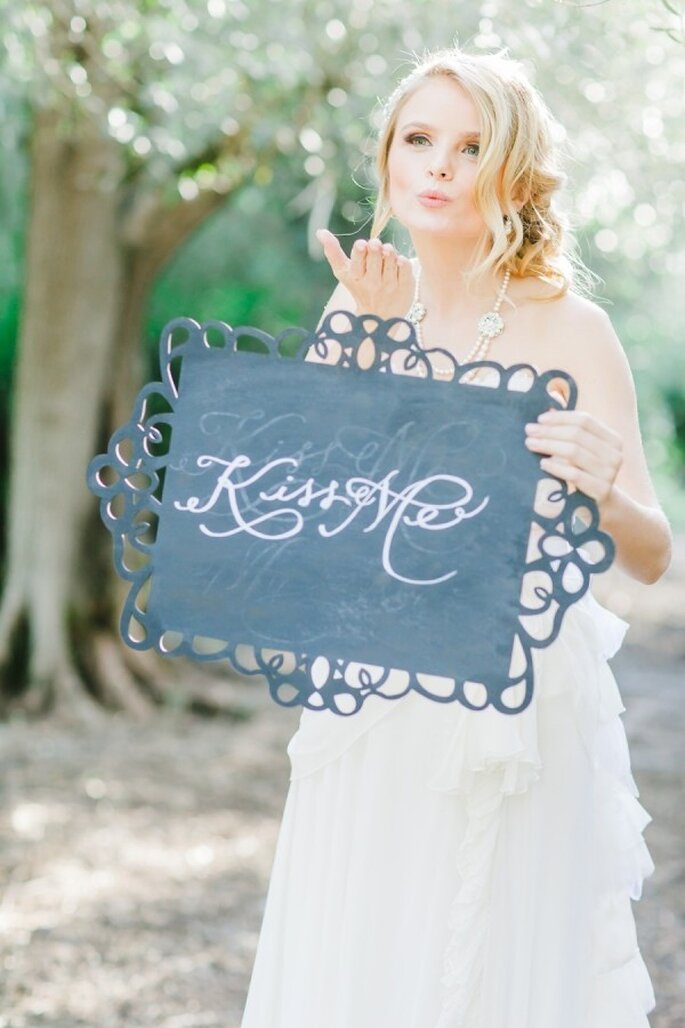 Incluye en la decoración de tu boda hermosos mensajes románticos - Foto Avec L'Amour Photography