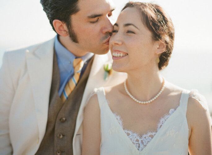 Elizabeth + Benjamin en vintage chic. Foto: Esther Sun