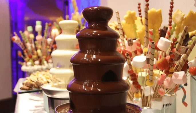 cascada de chocolate y dulces