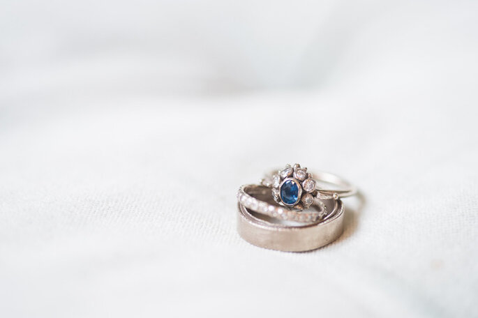 diamantes de imitación brillantes anillo de eternidad de 1,25 quilates para mujer Anillo de plata de ley maciza con cinco piedras eternas de aniversario