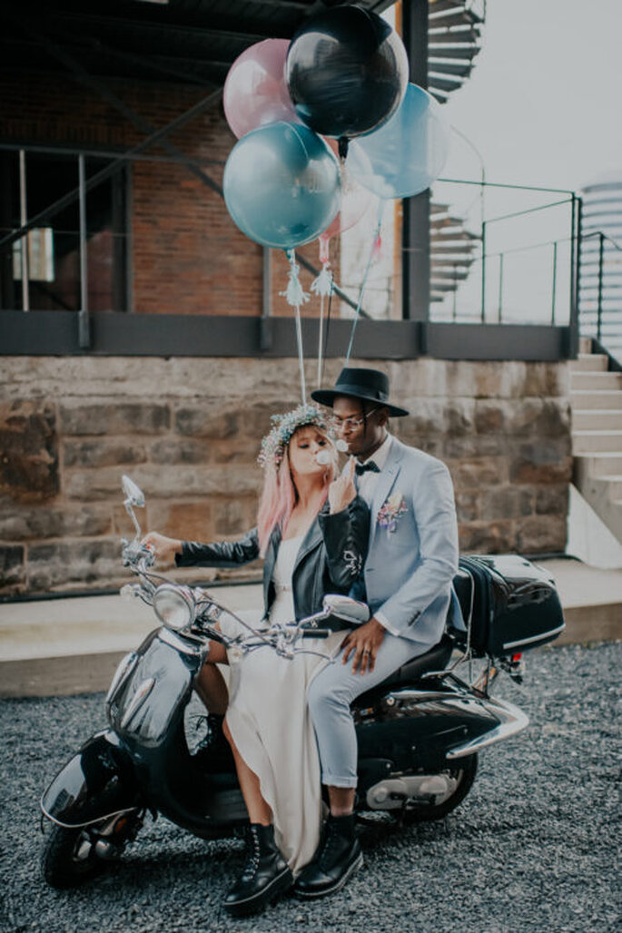 Love is Sweet Hochzeit Vespa