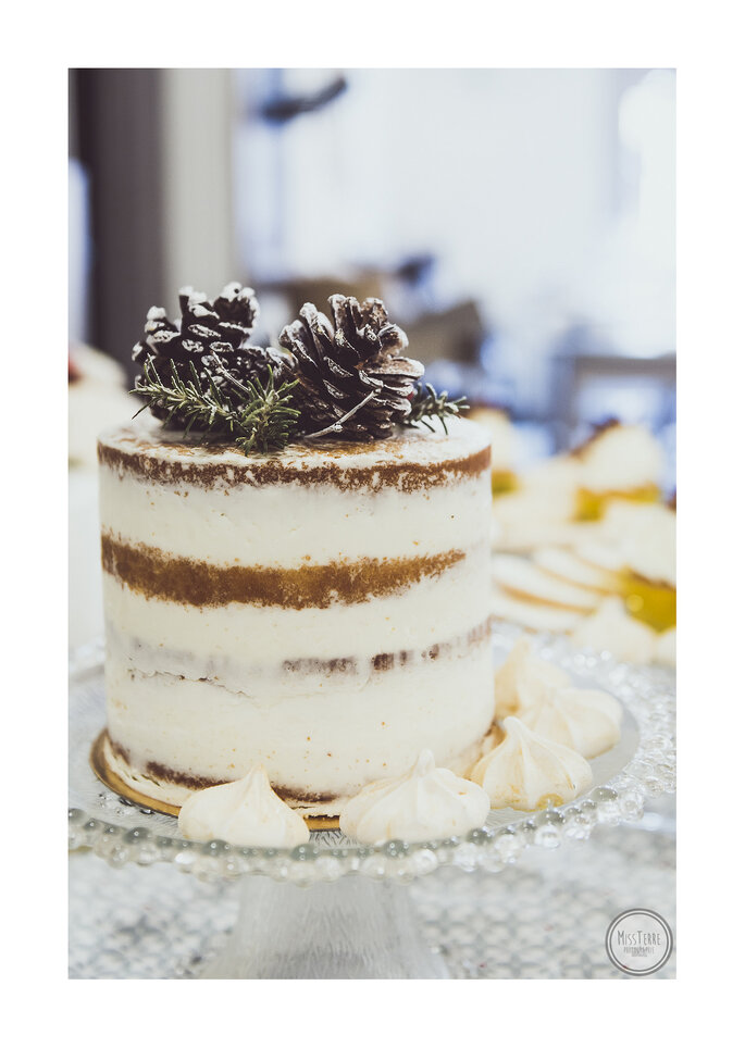 Photo : MissTerre Photographie / Wedding cake : Lovely Pâtisserie 