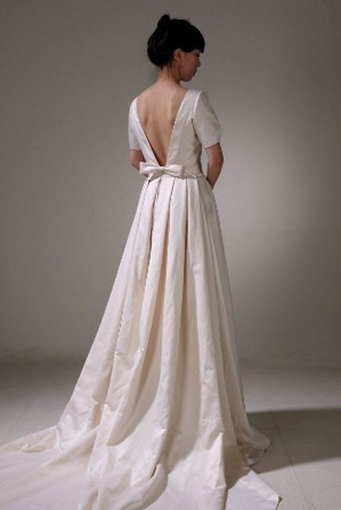 Vestido de novia elaborado con papel hanji