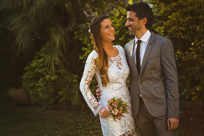 Boda íntima al aire libre en La Fluvial, Terrazas del Paraná, Rosario. Foto: Fotografiarte