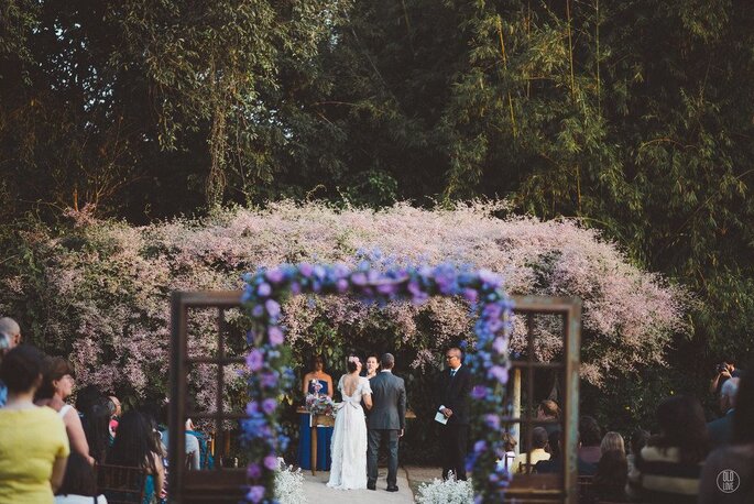 Hochzeitsdekoration in der Farbe Lila 