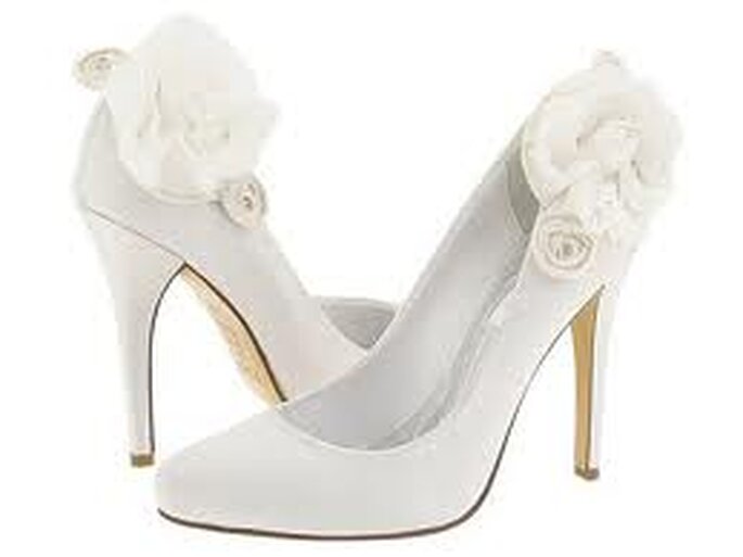 Zapatos de novia 2011: pura elegancia y glamour