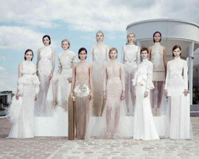 Alcuni modelli per una sposa-diva della sfilata Haute Couture 2011-2012 di Givenchy