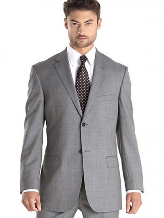 Graue Anzüge liegen 2013 voll im Trend – Foto: Traje Pronto Uomo color gris claro
