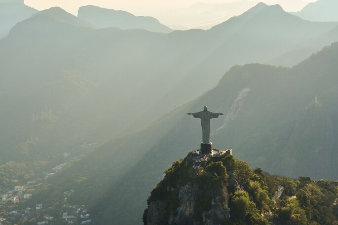 statue du Christ sur les hauteurs de Rio de Janeiro