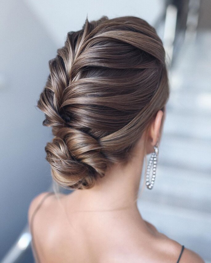 13 Peinados para damas de honor bellísimos y fáciles de hacer  All Things  Hair US