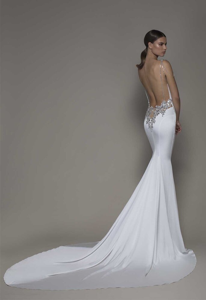 45 vestidos de novia con pedrería: ¡diseños que derrochan glamour!