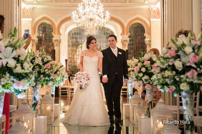 Letícia & Roberto: casamento clássico e super romântico no Palácio dos  Cedros, em São Paulo