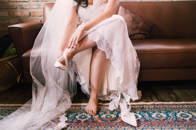 Sapato da noiva: Durval Calçados Finos - Foto: Amanda Francelino Fotografia