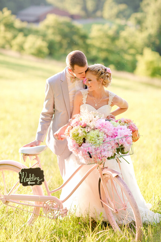 Una boda increíble con detalles en color verde y rosa - Foto Katelyn James