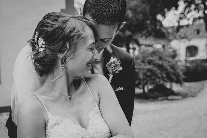 Schwarz-Weiß-Foto vom Brautpaar, Uschi Kitschke Hochzeitsfotografie