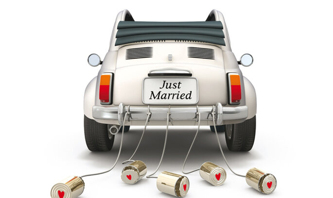 Coche recién casados. Imagen portada 'Si , quiero'.Foto:Noelia Jiménez/Plataforma Actual