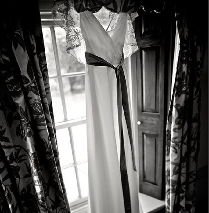 Fotografía del vestido de novia el día de la boda. Imagen Natan