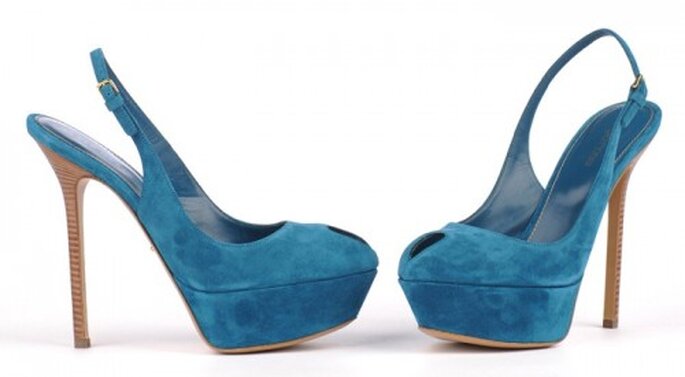 Zapatos de novia en color azul de Sergio Rossi - Foto shoptheshoebox.com