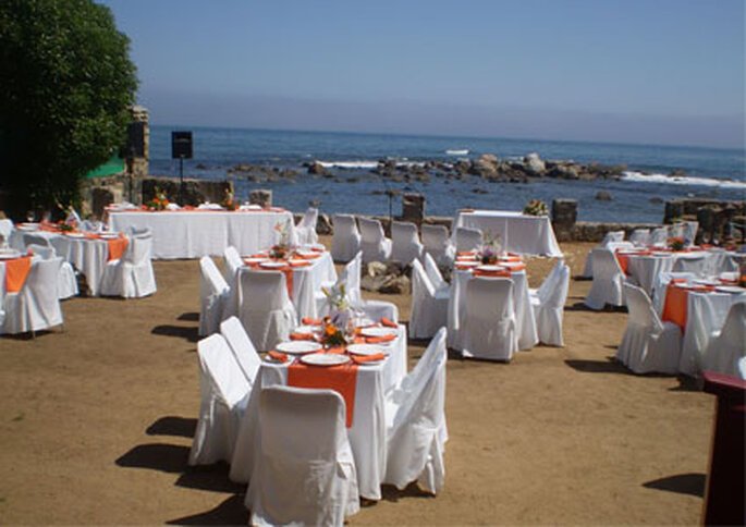 Hotel Medio Mundo ofrece todos los servicios para realizar una boda en la playa.