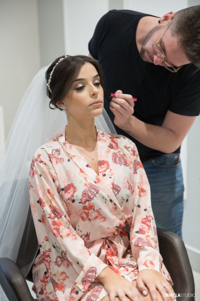 Maquiagem e cabelo da noiva: Bruno Mazzer - Foto: Riatla Studio