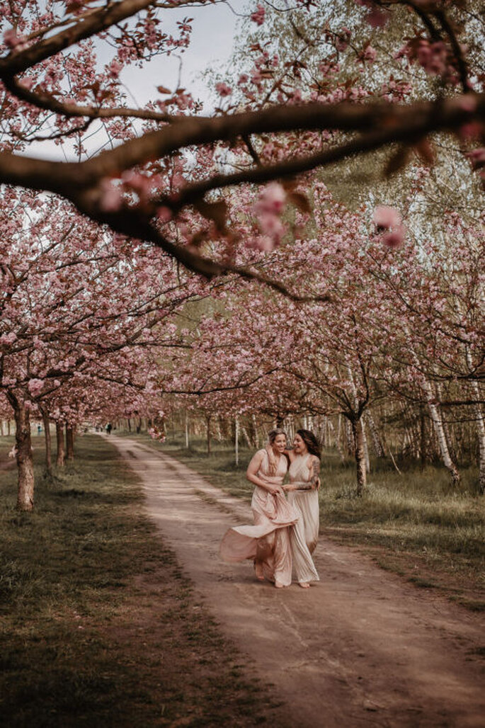Eine Verlobung unter Kirschblüten Bräute