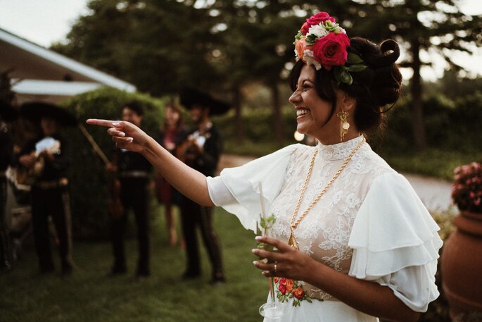 novia sonriente - boda mexicana en italia