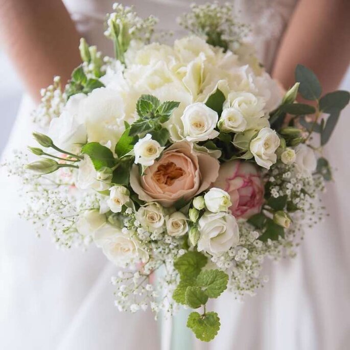 Gypsophila: la nebbiolina protagonista di bouquet e decorazioni di nozze