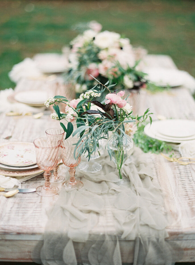 Caminos de mesa para la decoración de boda - Caroline Frost Photography