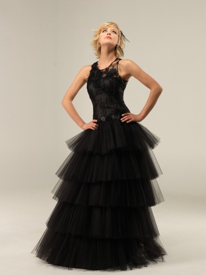 Robe de mariée Lambert Créations 2013, modèle Triskell noire - Photo : Lambert Créations 