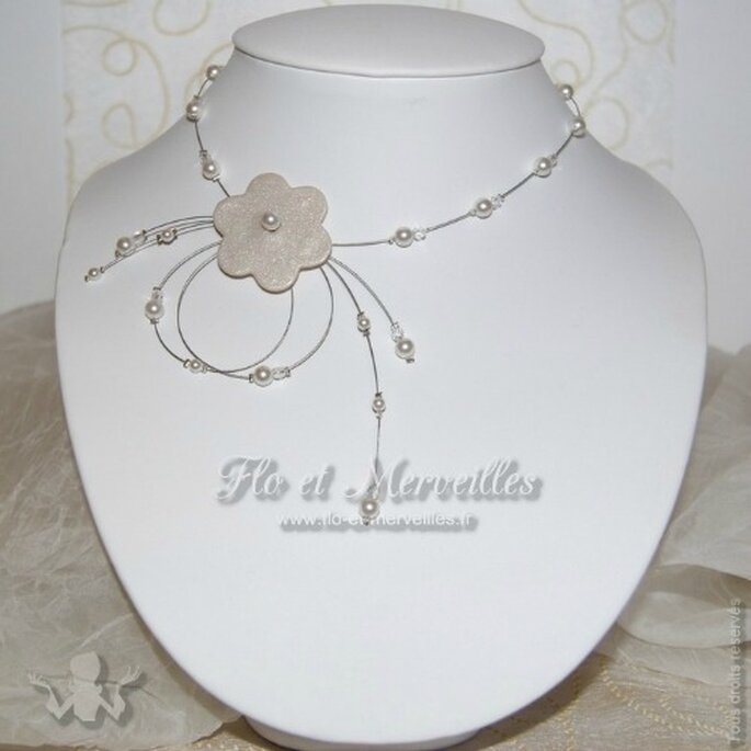Le collier Saturne ira à la perfection avec votre robe de mariée... - Photo : Flo et Merveilles