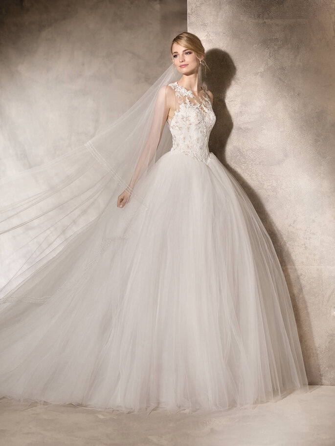 Vestidos de noiva corte princesa 2024: mais de 80 modelos idílicos para o  seu casamento!