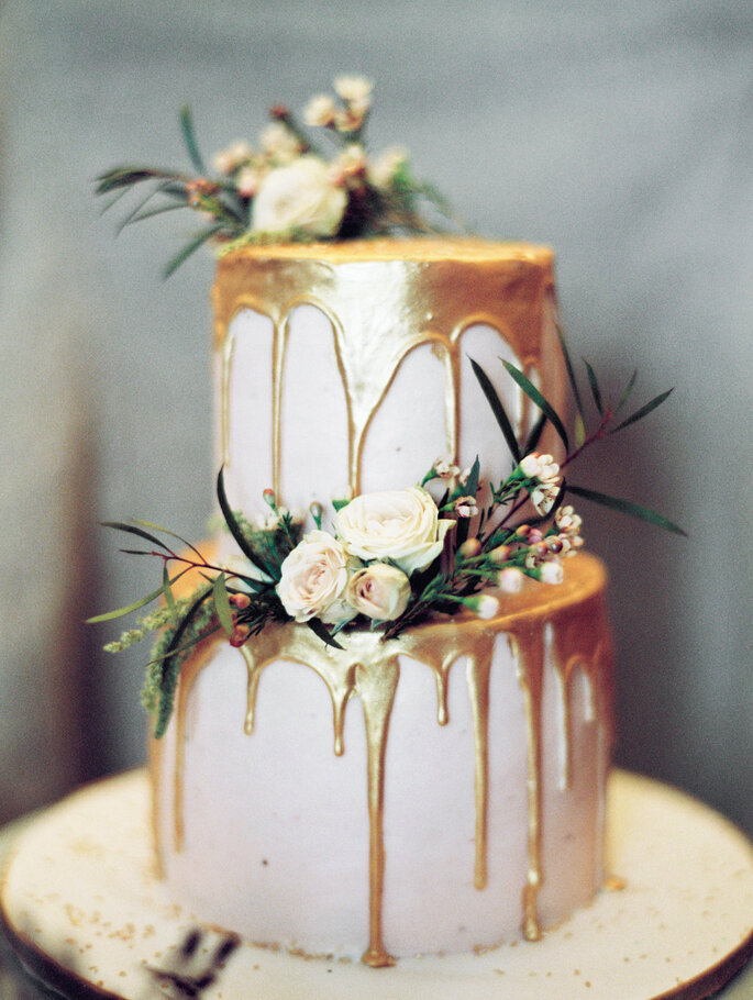 bolo casamento metalizado drip cake