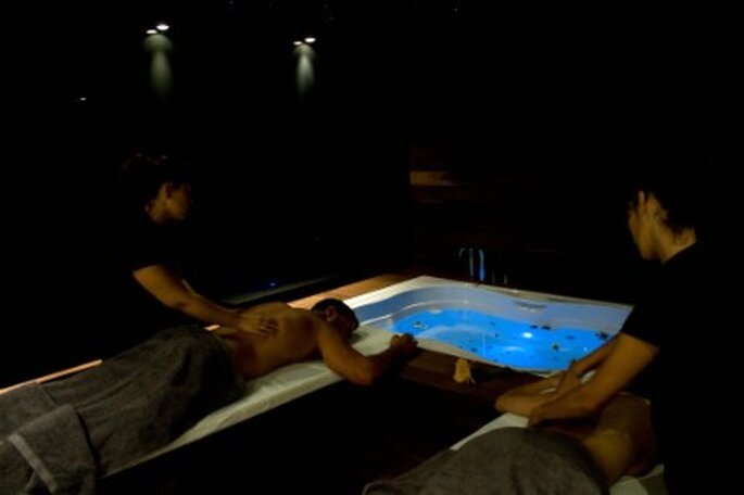 Masajes con hidroterapia simultáneo para la pareja
