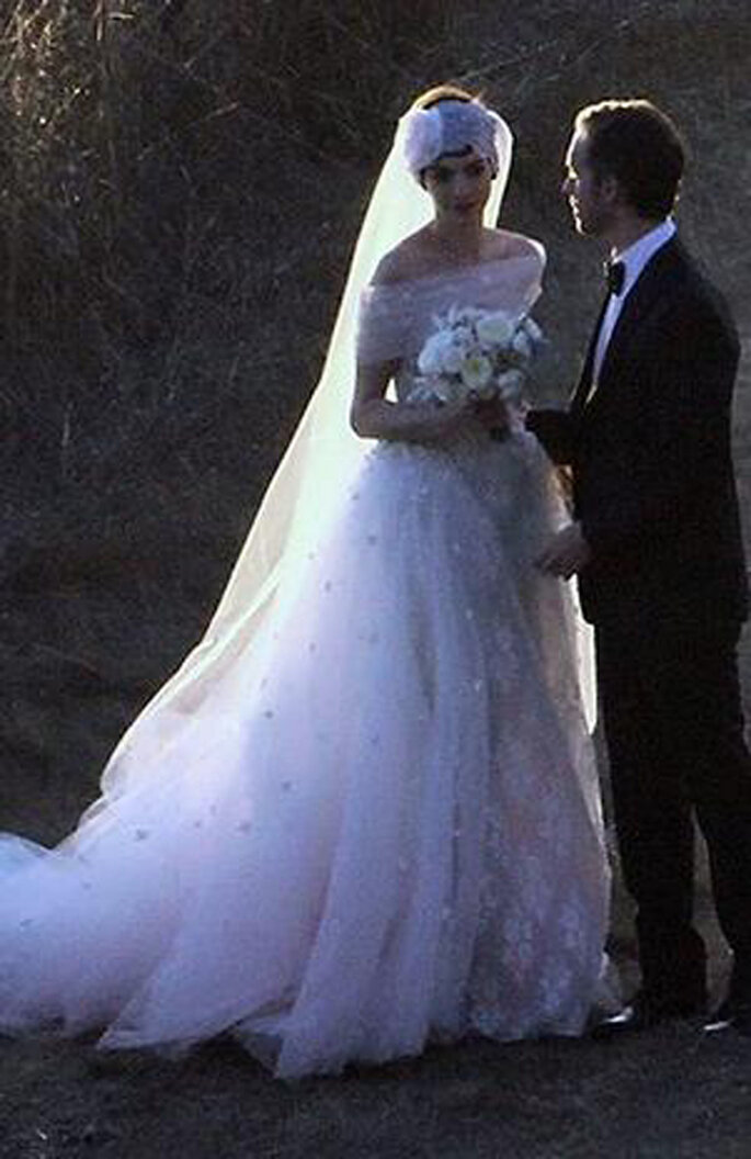 Vestido de novia de Anne Hathaway diseñado por Valentino - Foto Terra.com.mx