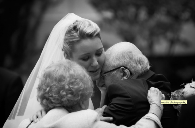 Les relations avec la famille pendant l'organisation du mariage : un point pas toujours évident - Photo : mortierphotographie