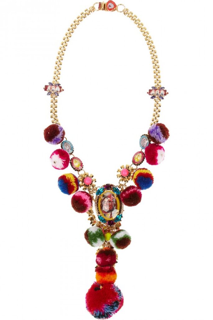 Statement necklaces para novia en tendencia - Foto Mario Testino para Mate