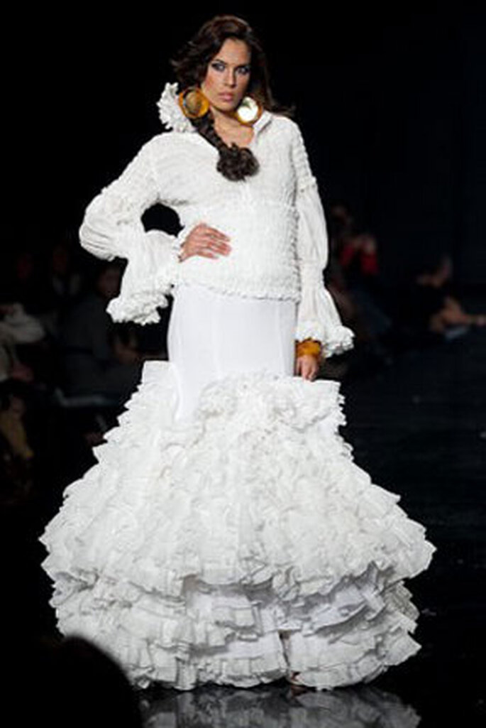 Robe de mariée dans le style Flamenco, pour un mariage d'hiver