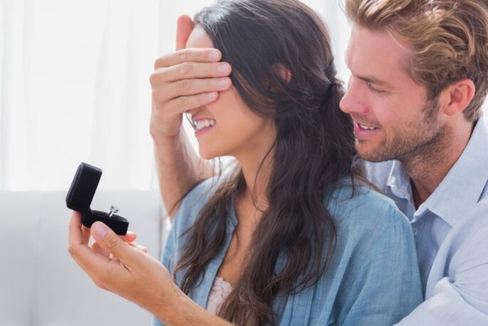Las verdaderas razones por las que los hombres sí quieren casarse - Shutterstock