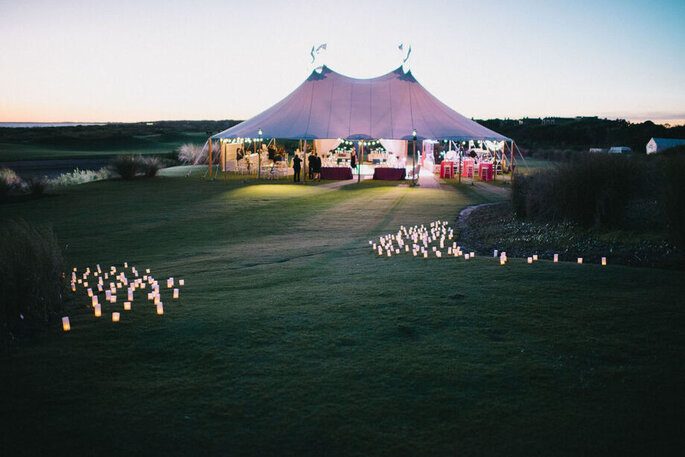 tente de location illuminée pour un mariage 