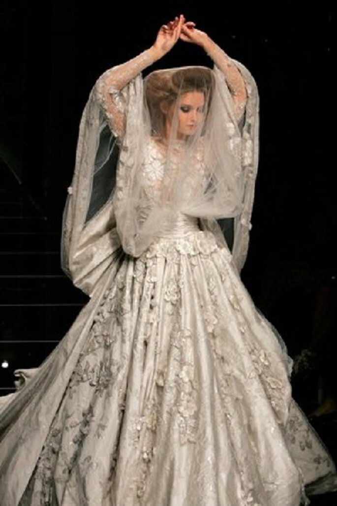 Robe de mariée Elie Saab à la touche baroque. Photo: repubblica.it
